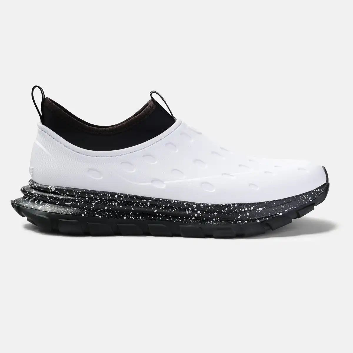 Revive AC - White / Black