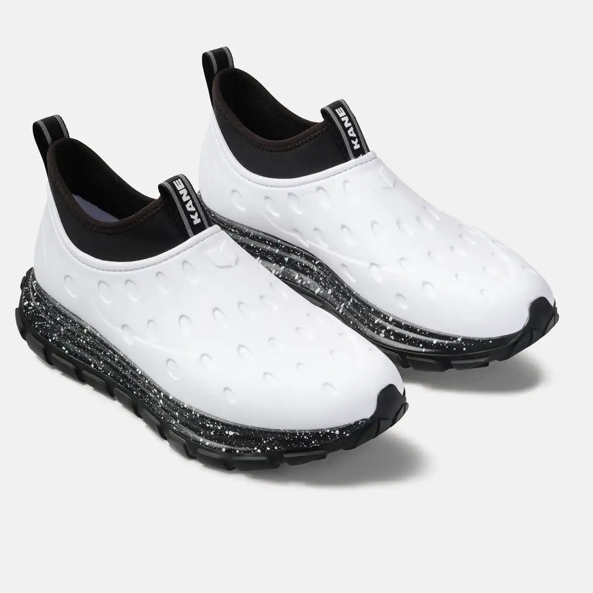 Revive AC - White / Black